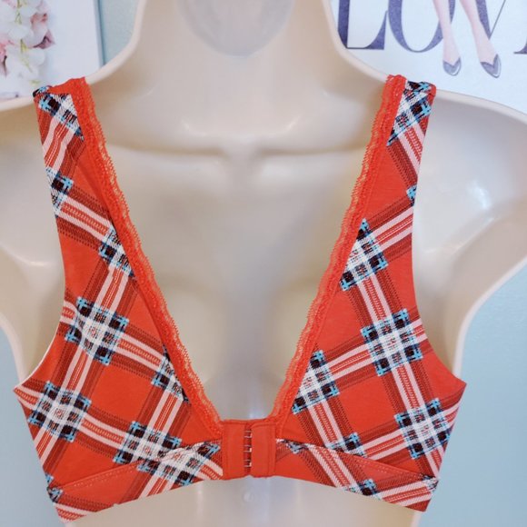 Arizona Body Organic Cotton V Neck Bralette - Picture 4 of 8